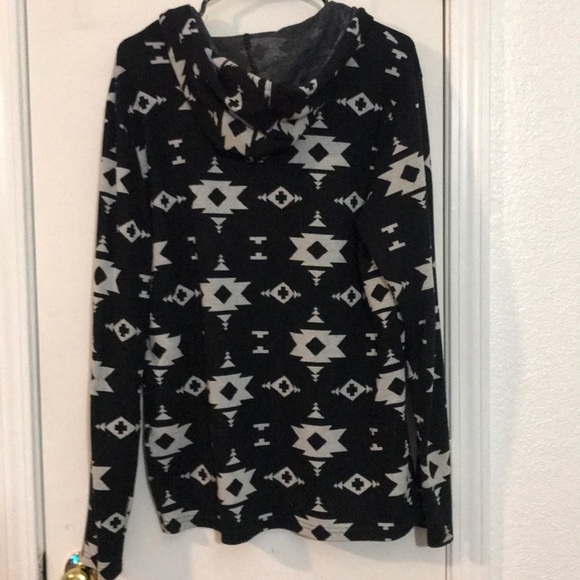 Pullover - Picture 3 of 3